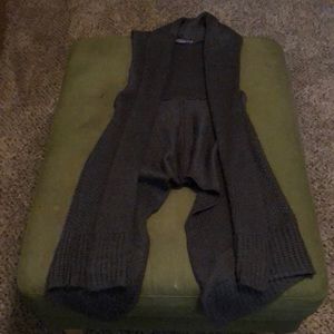 Grey cardigan with no sleeves